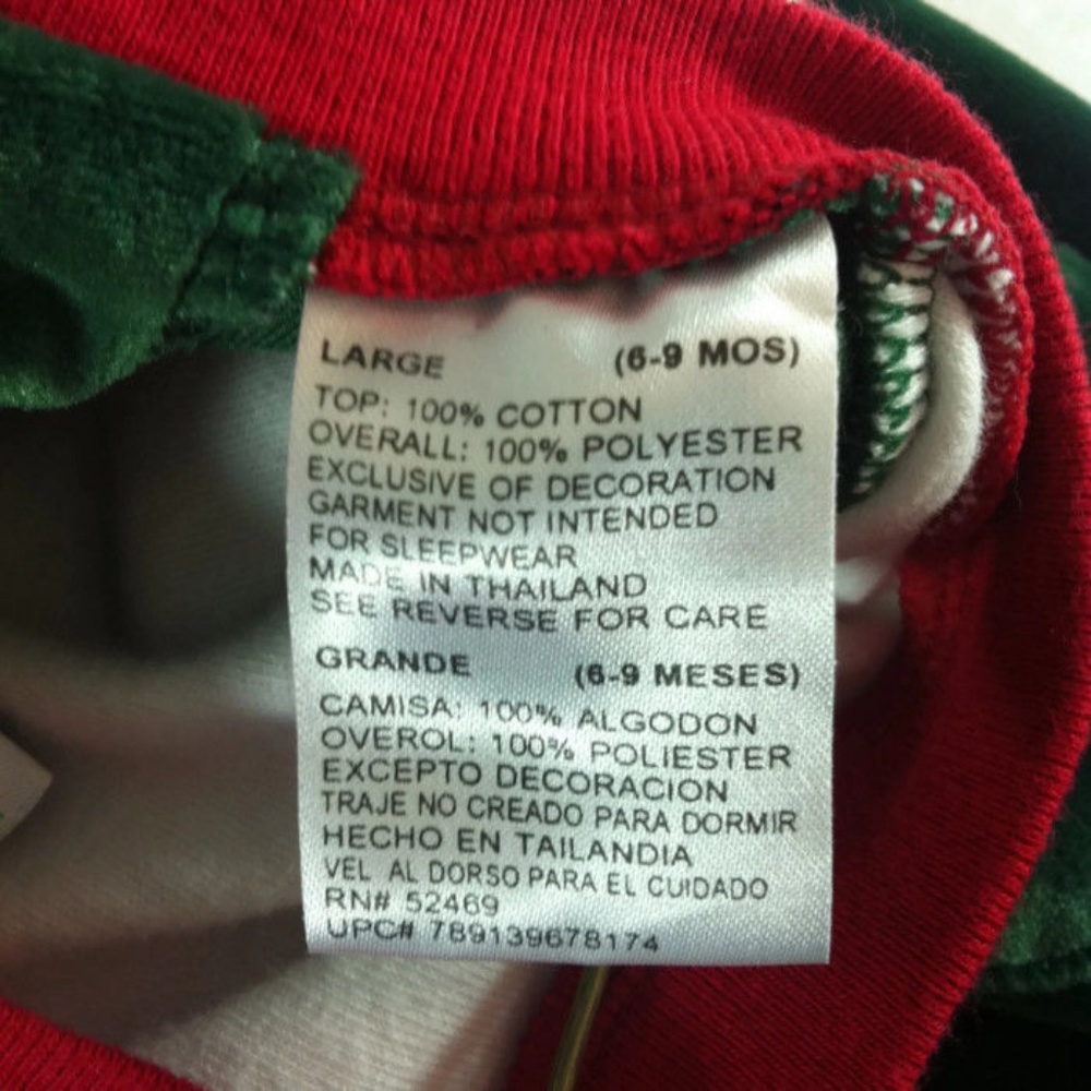 Santa's Little Helper Christmas Outfit With Hat - Picture 8 of 8
